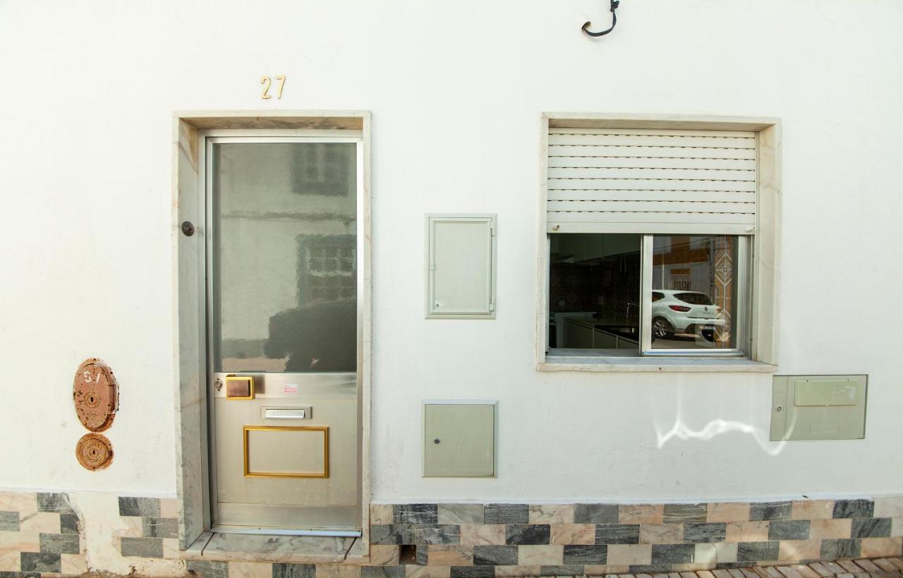O - Sao Goncalo Central Guesthouse 라고스 외부 사진